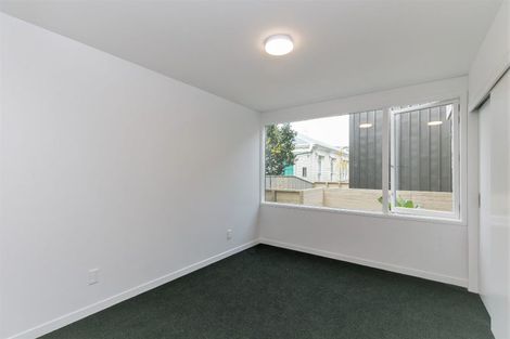 Photo of property in 7/74 Derwent Street, Island Bay, Wellington, 6023
