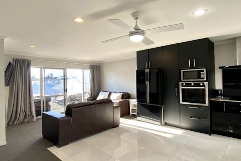 Photo of property in 5/50 May Street, Mount Maunganui, 3116