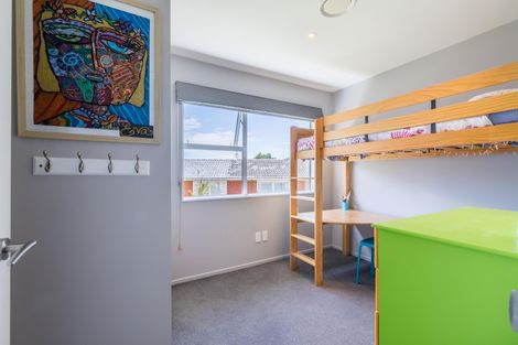 Photo of property in 50 La Rosa Street, Green Bay, Auckland, 0604