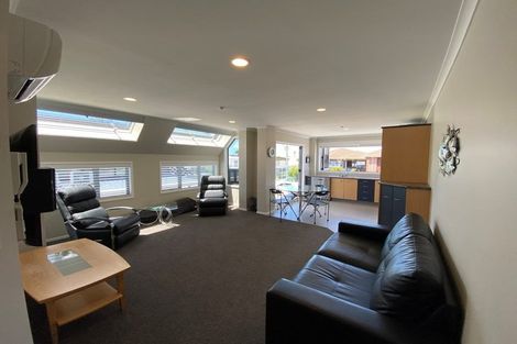 Photo of property in 4/19 Victoria Road, Mount Maunganui, 3116