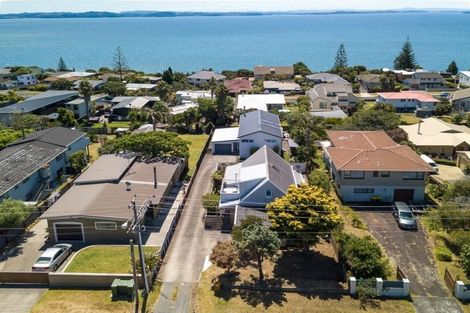 Photo of property in 1354 Whangaparaoa Road, Army Bay, Whangaparaoa, 0930