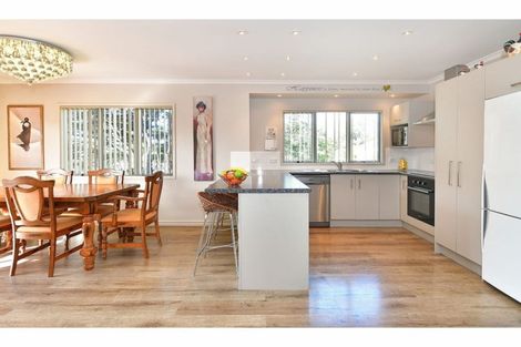 Photo of property in 5a Hammond Avenue, Hatfields Beach, Orewa, 0931