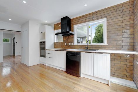 Photo of property in 4 Brough Road, Manurewa East, Auckland, 2102