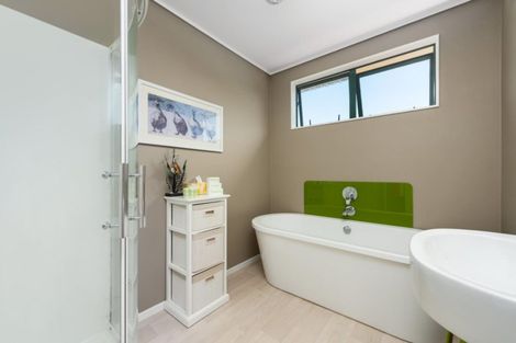 Photo of property in 1 Saunders Place, Te Puke, 3119