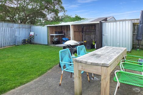 Photo of property in 12 Low Avenue, Foxton Beach, Foxton, 4815