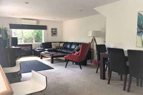 Photo of property in 237a Point Chevalier Road, Point Chevalier, Auckland, 1022