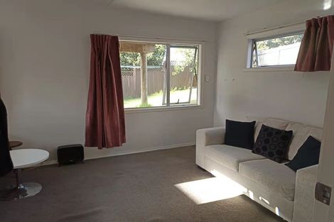 Photo of property in 5 Maui Pomare Street, Blockhouse Bay, Auckland, 0600