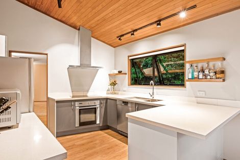 Photo of property in 45 Pinetone Road, Kumeu, 0892