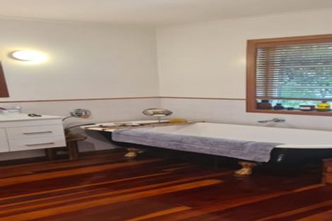 Photo of property in 14 Peter Terrace, Castor Bay, Auckland, 0620