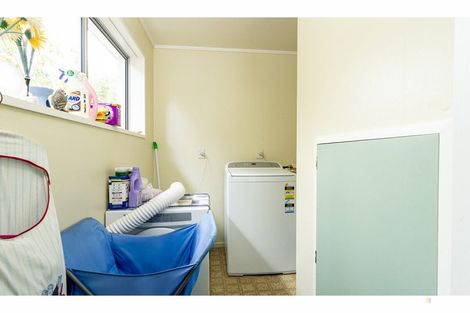 Photo of property in 20 Timaru Road, Waimate, 7924