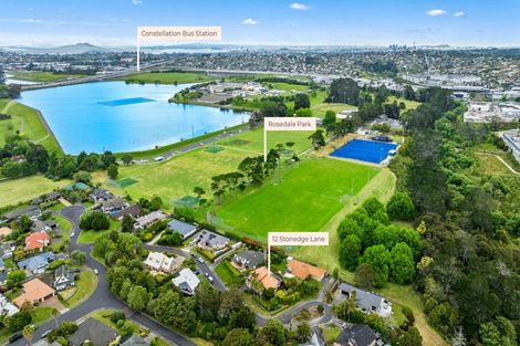 Photo of property in 12 Stonedge Lane, Rosedale, Auckland, 0632