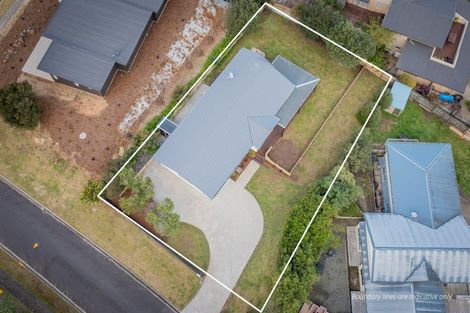 Photo of property in 4 Christa Court, Whitianga, 3510