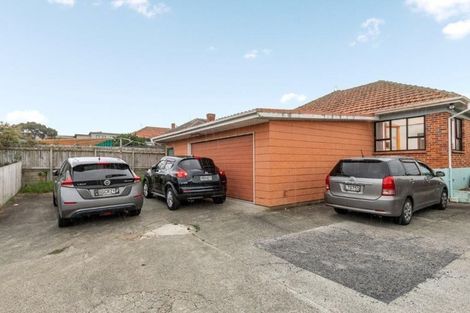 Photo of property in 29 Archibald Road, Kelston, Auckland, 0602