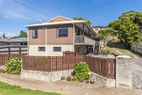 Photo of property in 8 Dale Road, Raumati South, Paraparaumu, 5032