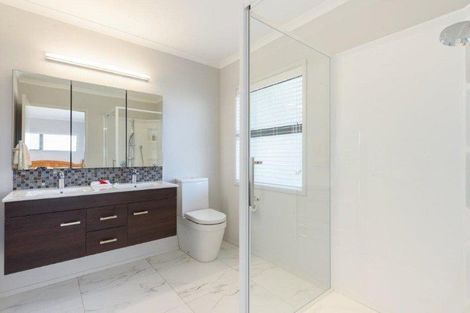 Photo of property in 8 Omapere Lane, Pyes Pa, Tauranga, 3112