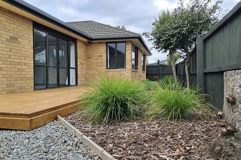 Photo of property in 4a Crofts Lane, Parklands, Christchurch, 8083