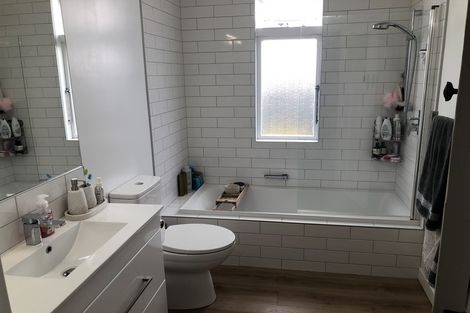 Photo of property in 12 Kenilworth Street, Addington, Christchurch, 8024