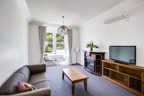 Photo of property in 6 Cameron Road, Bluff Hill, Napier, 4110