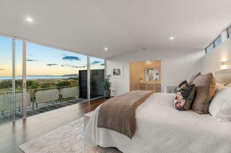 Photo of property in 4 Lagoon Way, Omaha, 0986