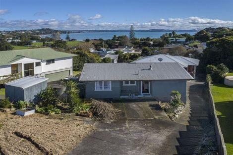 Photo of property in 4a Kathy Terrace, Stanmore Bay, Whangaparaoa, 0932