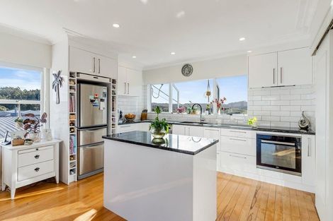 Photo of property in 8 Hillcrest Road, Hatfields Beach, Orewa, 0931