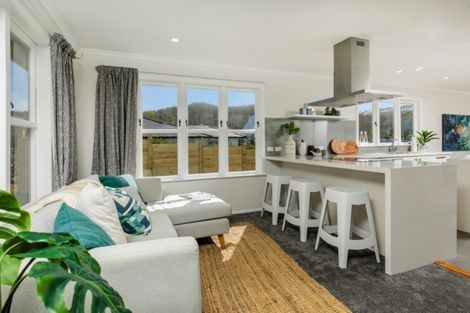 Photo of property in 6 Gumdiggers Lane, Riverhead, 0820