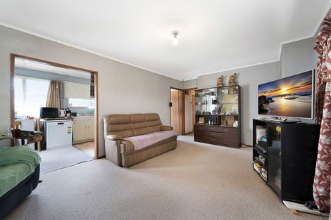 Photo of property in 107 Captain Scott Road, Glen Eden, Auckland, 0602