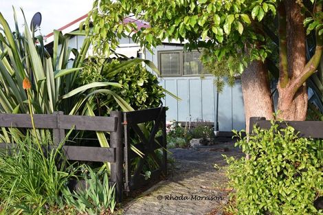 Photo of property in 43 Pahi Road, Paparoa, 0571