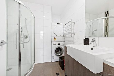 Photo of property in Apollo Apartments, 11/46g Rosedale Road, Rosedale, Auckland, 0632