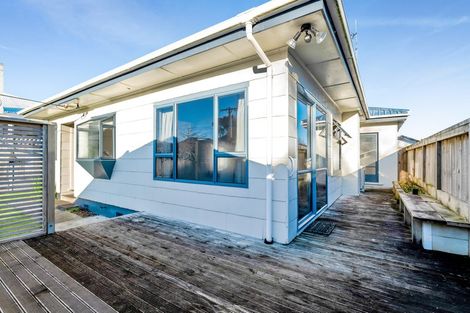 Photo of property in 23 Turi Street, Welbourn, New Plymouth, 4312