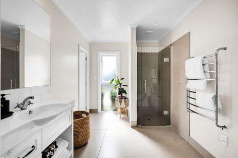 Photo of property in 167 Henwood Road, Paraite, New Plymouth, 4372