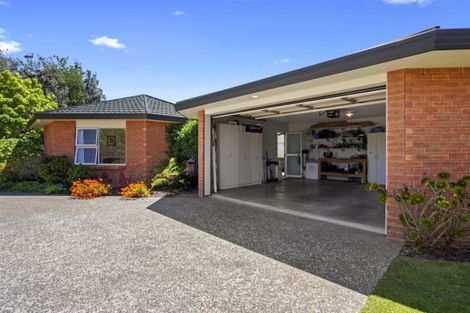 Photo of property in 1 Links View Drive, Omokoroa, 3114