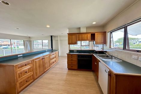 Photo of property in 28 Andes Avenue, Mangere Bridge, Auckland, 2022