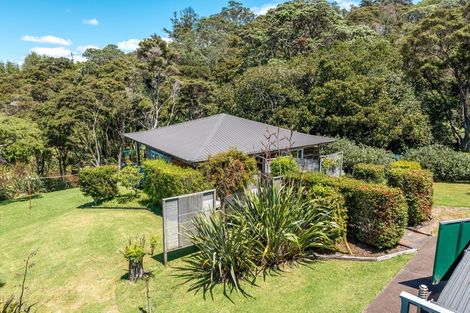 Photo of property in 92 Nick Johnstone Drive, Waiheke Island, 1971