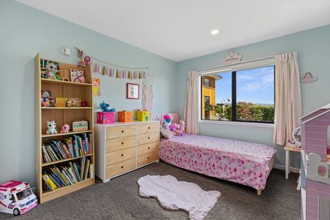 Photo of property in 2 Benmore Crescent, Pyes Pa, Tauranga, 3112