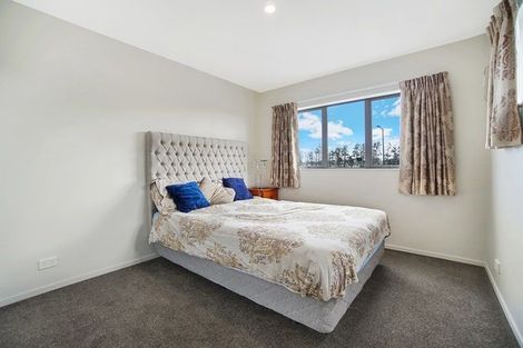 Photo of property in 15 Divide Loop, Takanini, 2112