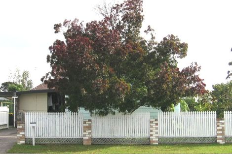 Photo of property in 3/208 Waitemata Drive, Ranui, Auckland, 0612