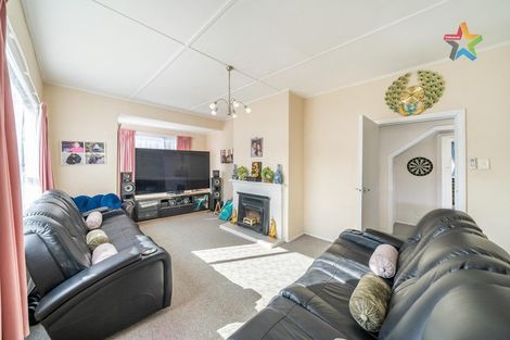 Photo of property in 68 Churton Crescent, Taita, Lower Hutt, 5011