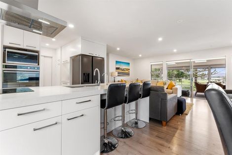 Photo of property in 70 Omaha Drive, Omaha, 0986