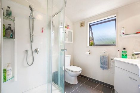 Photo of property in 2/32 Palliser Lane, Browns Bay, Auckland, 0630