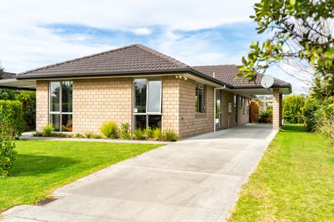 Photo of property in 17 Kedge Drive, Mangawhai, 0505