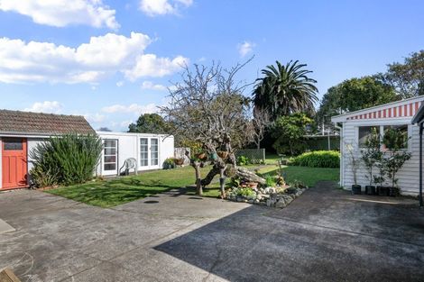 Photo of property in 361 Oxford Street, Levin, 5510