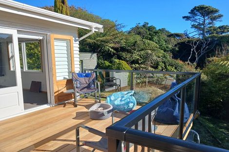 Photo of property in 10 Toenga Road, Pukerua Bay, 5026