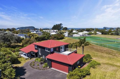 Photo of property in 13 Coutts Road, Pauanui, Hikuai, 3579