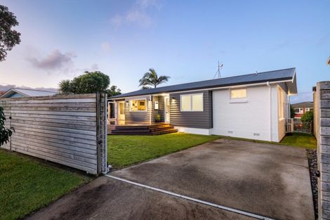 Photo of property in 33 Upland Street, Brookfield, Tauranga, 3110