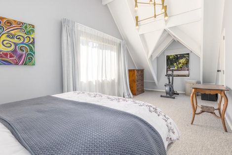 Photo of property in 40 Postgate Drive, Whitby, Porirua, 5024