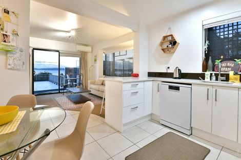 Photo of property in 47 De Luen Avenue, Tindalls Beach, Whangaparaoa, 0930