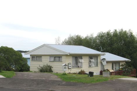 Photo of property in 19 Flaunty Place, West Harbour, Auckland, 0618