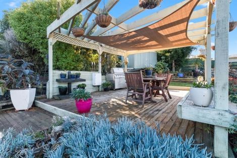 Photo of property in 84 Omokoroa Road, Omokoroa, 3114