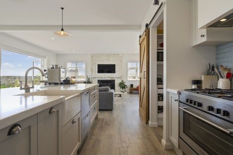 Photo of property in 55 Fernbrook Drive, Hurworth, New Plymouth, 4310